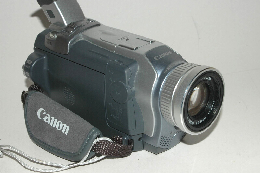 Canon MVX100I mini DV camcorder