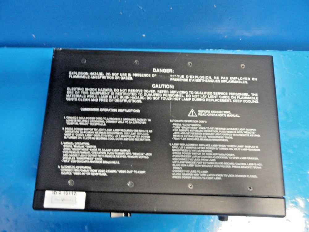 Conmed Linvatec Intravision 8425A Automatic Light Source ~16110