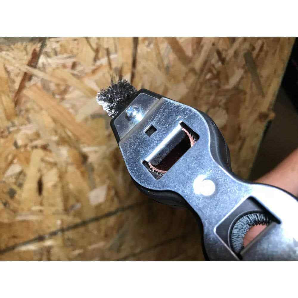 Husky 6-in-1 Fitting Brush