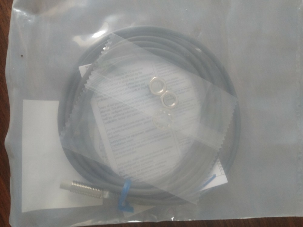 ONE NEW- OMRON proximity switch E2E-X4MD1, Free shipping.