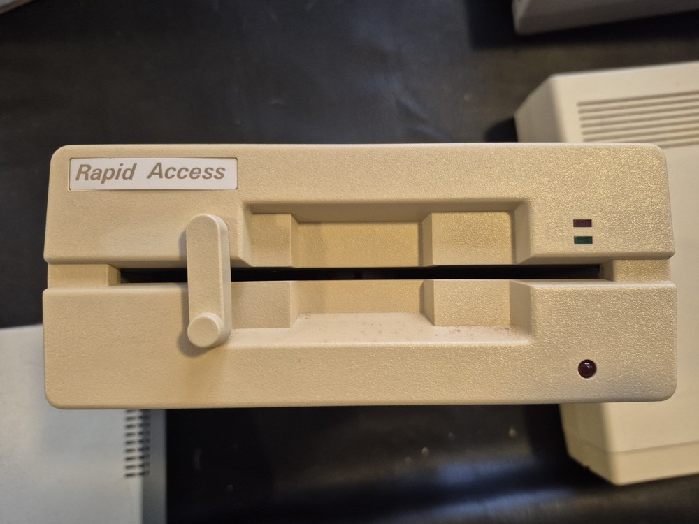 FD-148 Diskdrive For Commodore 64 Untested No Power Cable