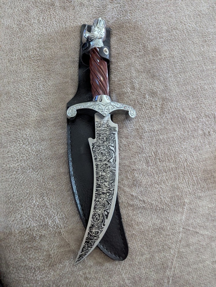 15" Dagger, Dog Head Handle
