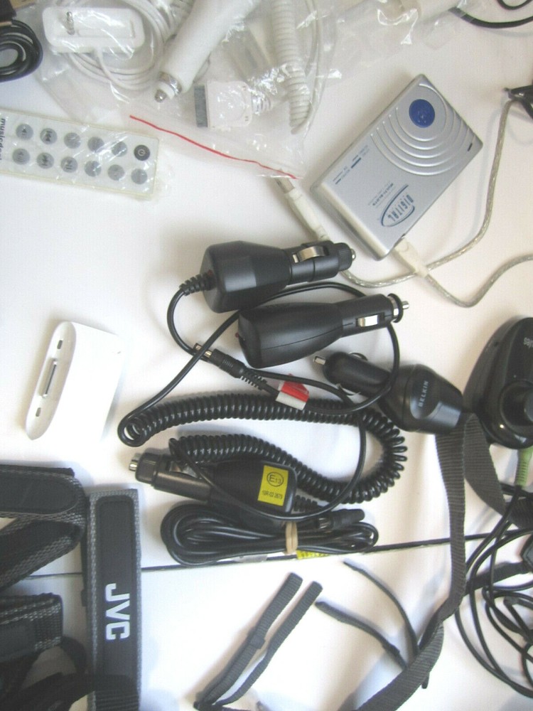 Lot of electronics, Assorted camera straps , Assorted cables and more ZZ