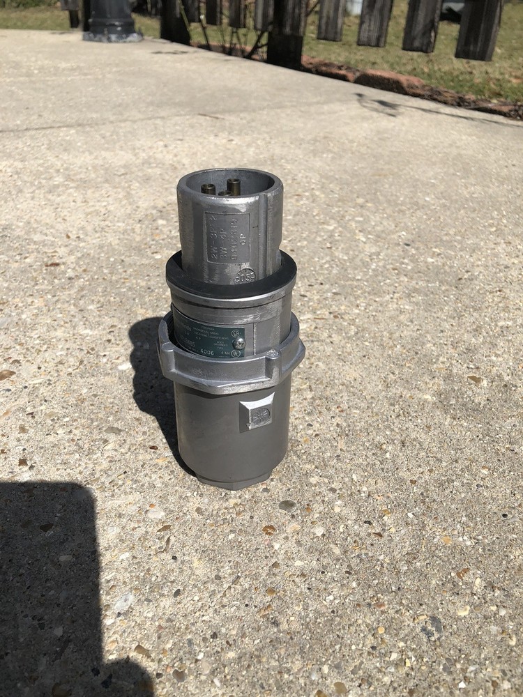 Cruise-Hinds 30 Amp Plug