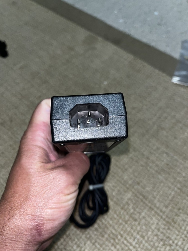 2WIRE Power Supply YM1031-A CP 1181