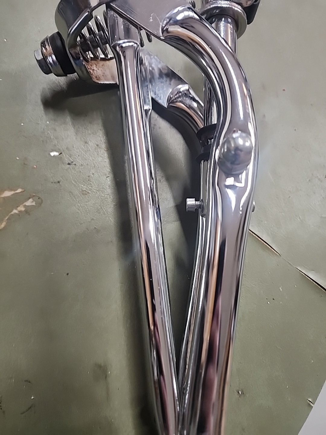 SCHWINN LIL STINGRAY TRICYCLE CHROME SPRINGER FRONT FORK HARD TO FIND NICE L$$K