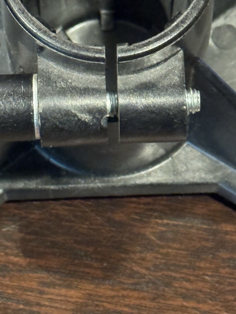 Ultimate Support BMB-200K Speaker Mounting Bracket Pre-Owned Used