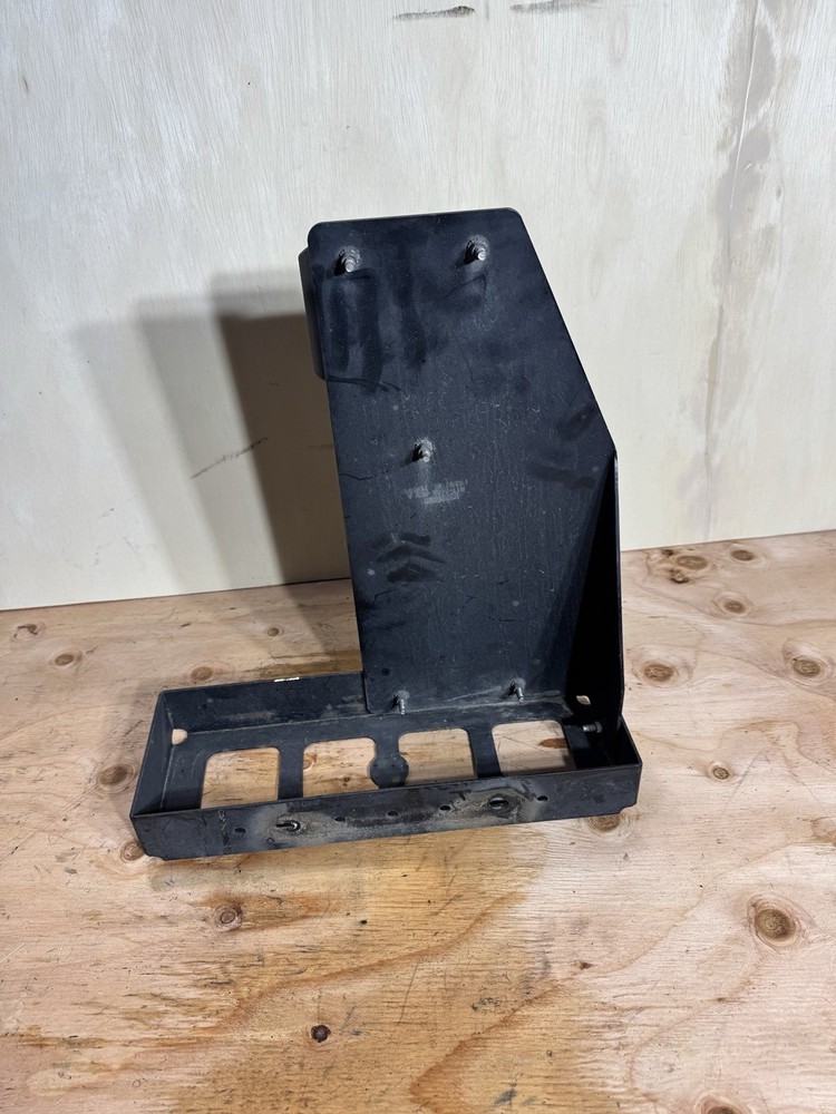 R11-2425 BRACKET - GLADHAND FRAME COMPONENTS Kenworth
