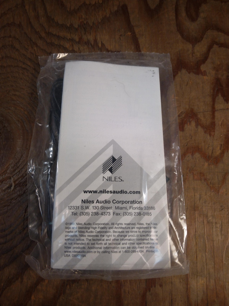 Niles IRC-2 MicroFlasher Miniature Infrared Flasher for Remote Control Extender