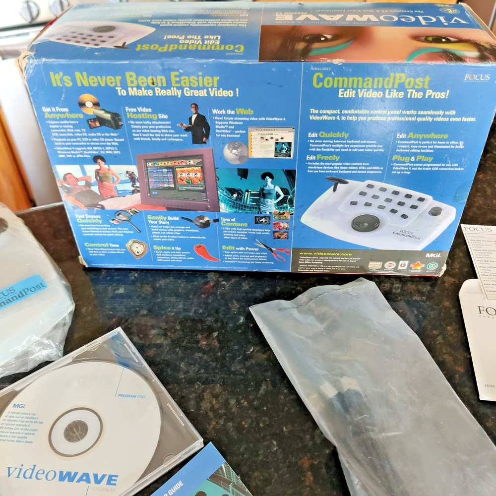 Vintage VIDEOWAVE COMMANDPOST PC & Web Video Editor Version 4.0 NEW