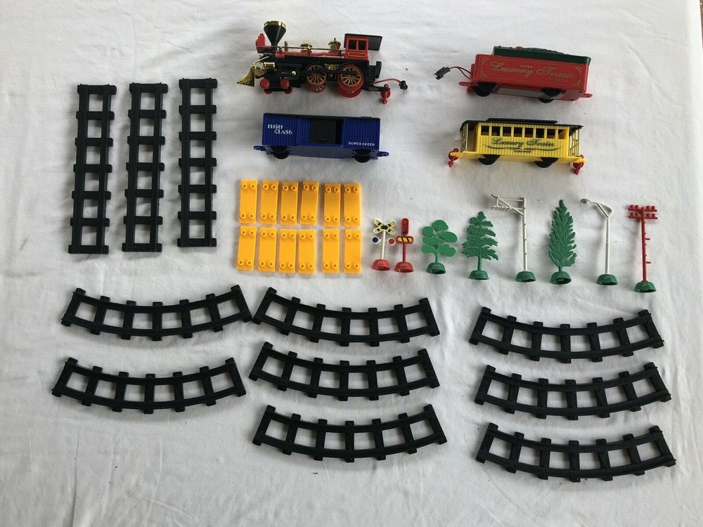 TRACK Batter Operated 44 piece Train Set