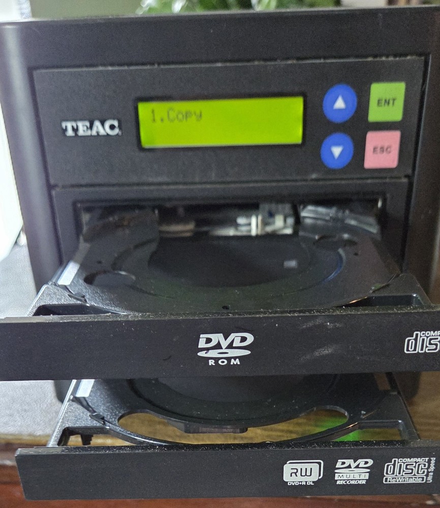 TEAC DVW-D11 1x1 Stand-Alone DVD/CD Duplicator Power Tested Only