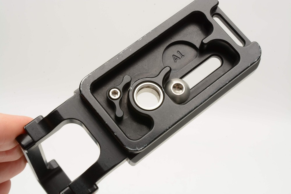 Kirk L Bracket for Sony A1, Nice