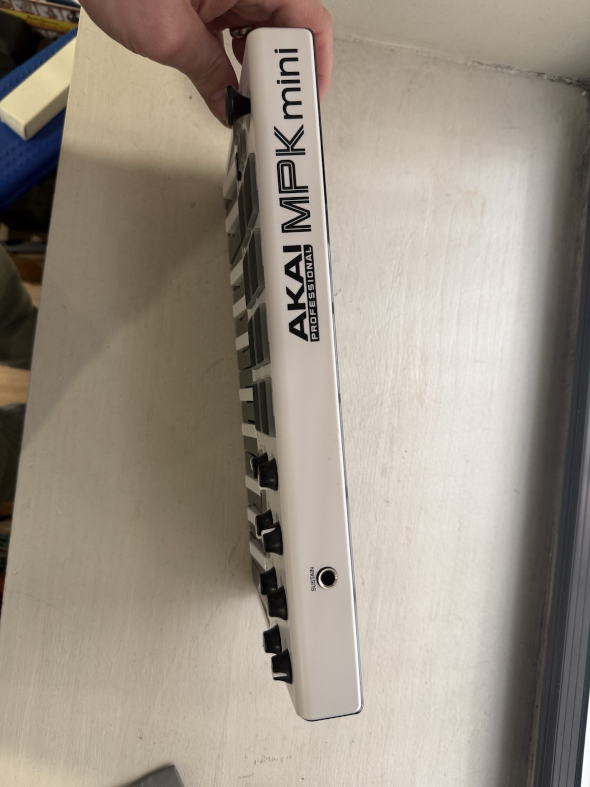 AKAI Professional MPK Mini 25-Key USB MIDI Keyboard Gray - Mint