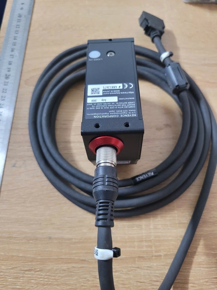 Keyence LJ-V7020 Laser Head Sensor with CB-B10 cable