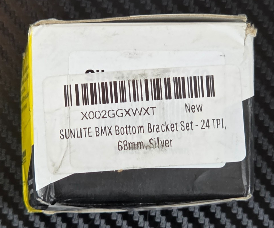 Sunlite One-Piece Bottom Bracket Cup Set 24 TPI Thread 68MM Silver