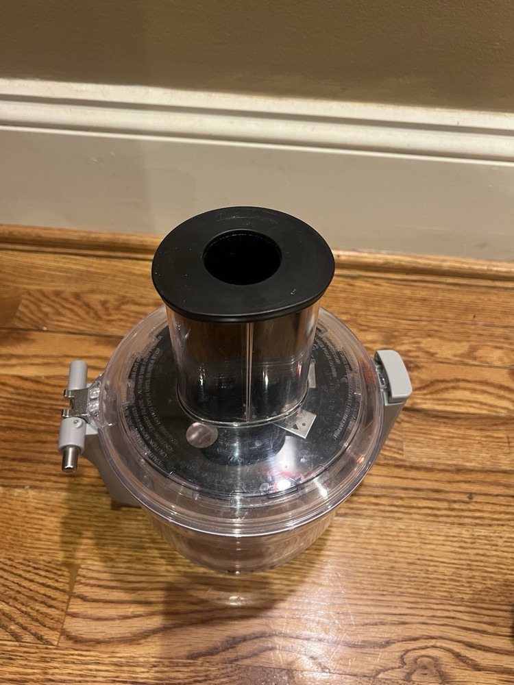 VEGGIE BULLET Model VB102 Electric Spiralizer Food Processor Silver Nice!!