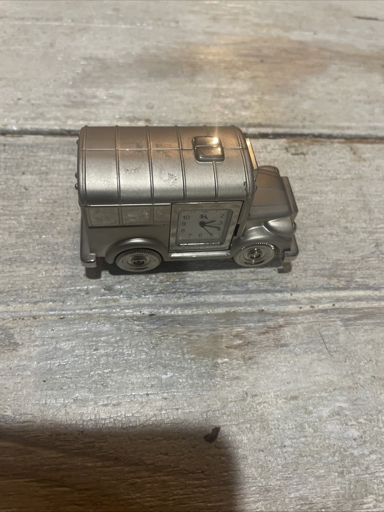 Miniature School Bus Desk Clock K