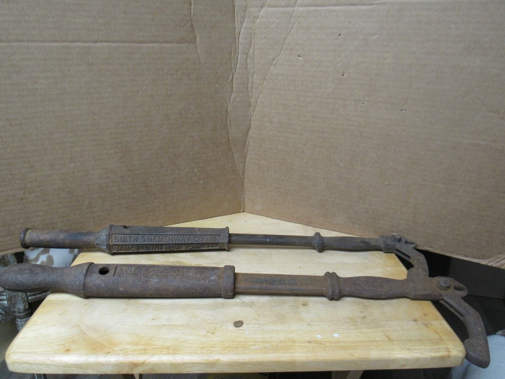 2 ANTIQUE Tools Nail Puller Extractor SMITH HEMENWAY Woodwork (J)