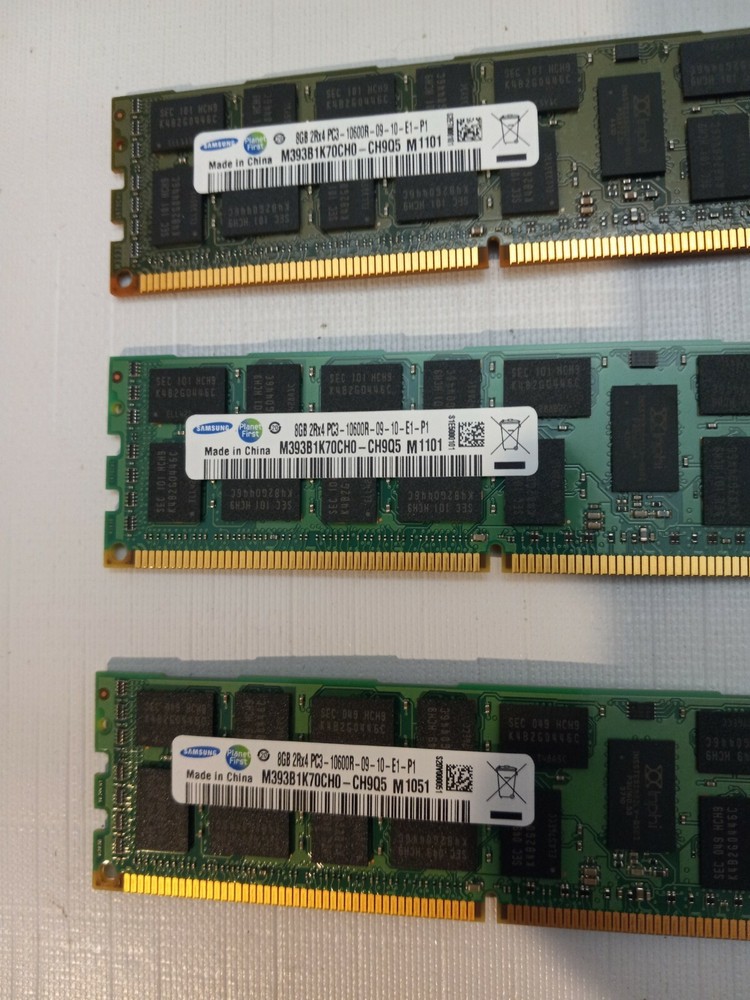 HP (1x8) PC3-10600 2RX4 Memory