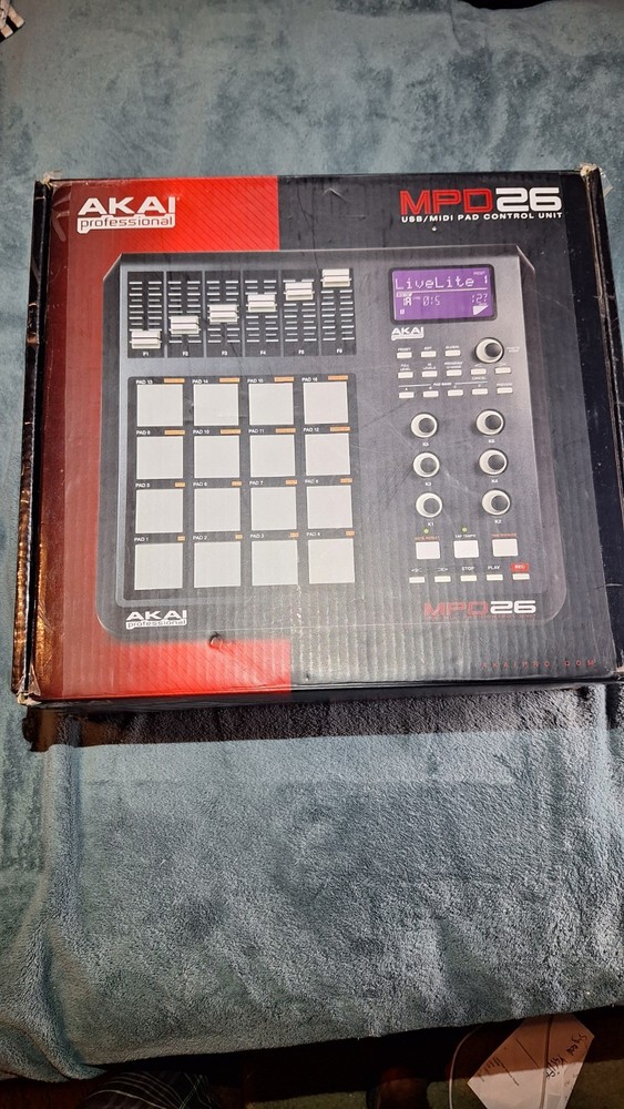 Akai MPD26 Velocity Sensitive Pad Controller