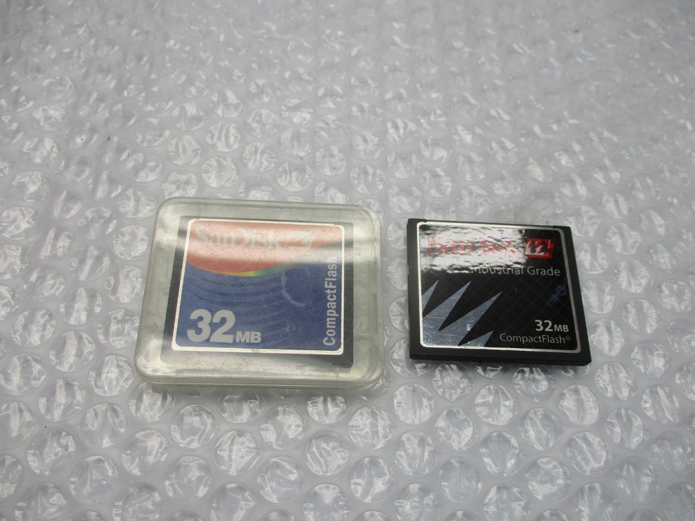 SANDISK 5CFCRD.0032-01 FLASH CARD 32MB NSNP