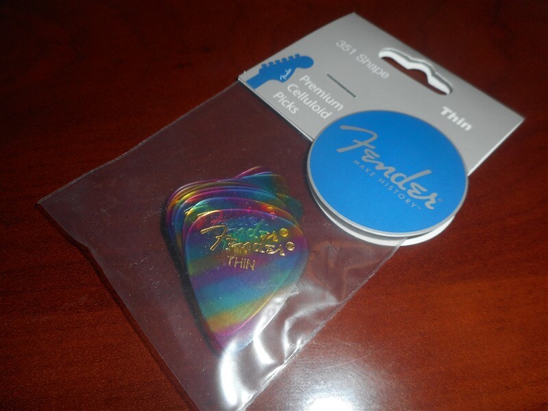 NEW - Fender 351 Premium Celluloid Thin Guitar Picks (12), RAINBOW, 198-0351-101