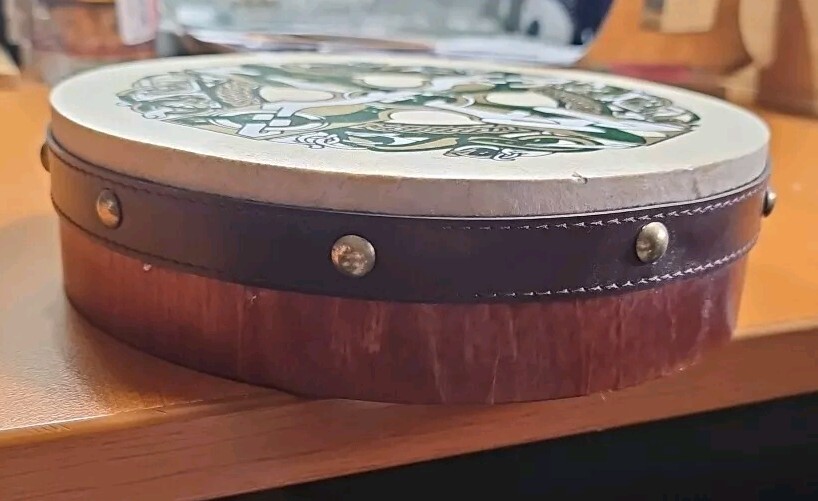 Waltons 8" Gaelic Celtic Bodhran