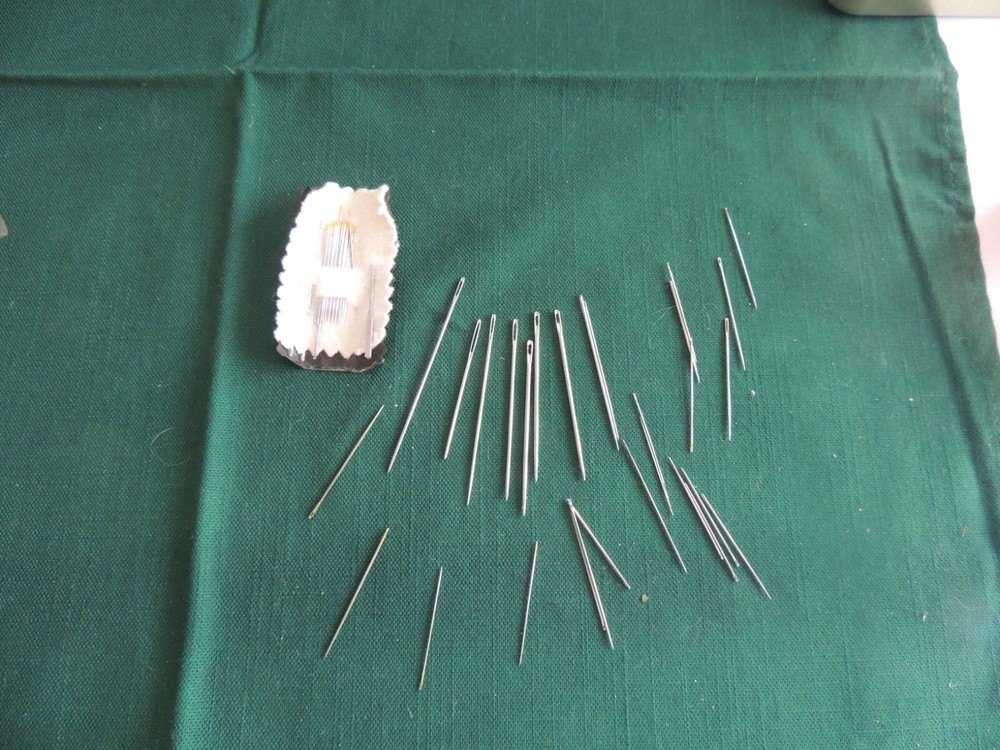 Assorted Hand Sewing Needles SOME LARGE HOLES EASY TO USE