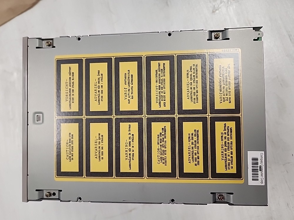 Compaq SR-8582-CCQ CD-ROM Drive