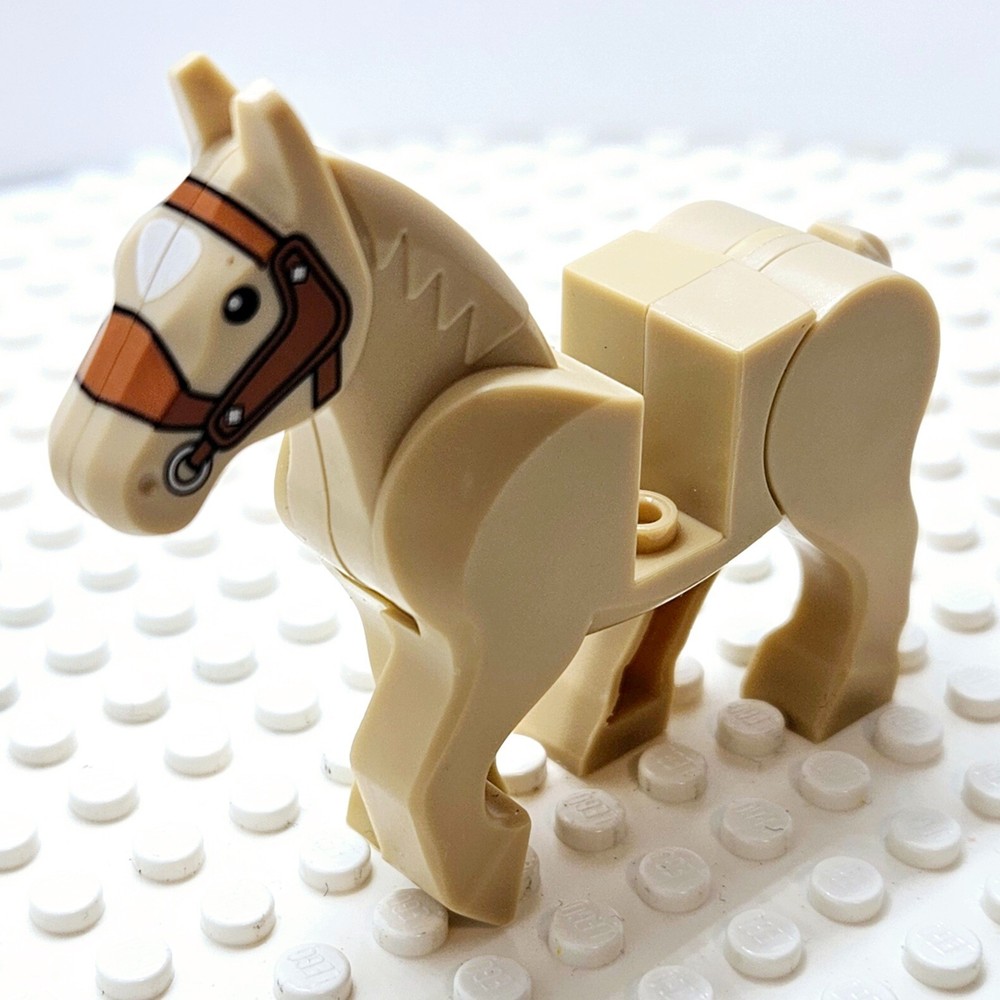 Custom Castle WOLFPACK Knight Commander (1 Figure + Horse & Barding)