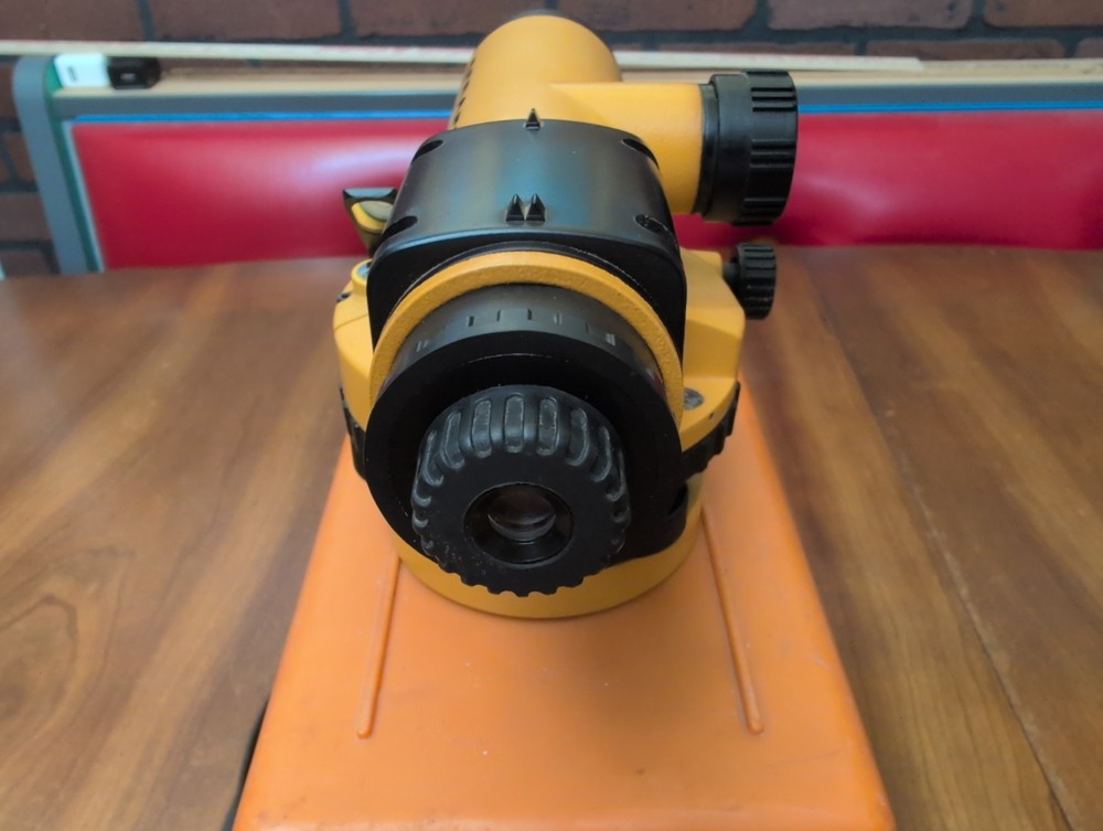 Berger SAL-1 Auto Level Builder Surveyor Level Works With Case