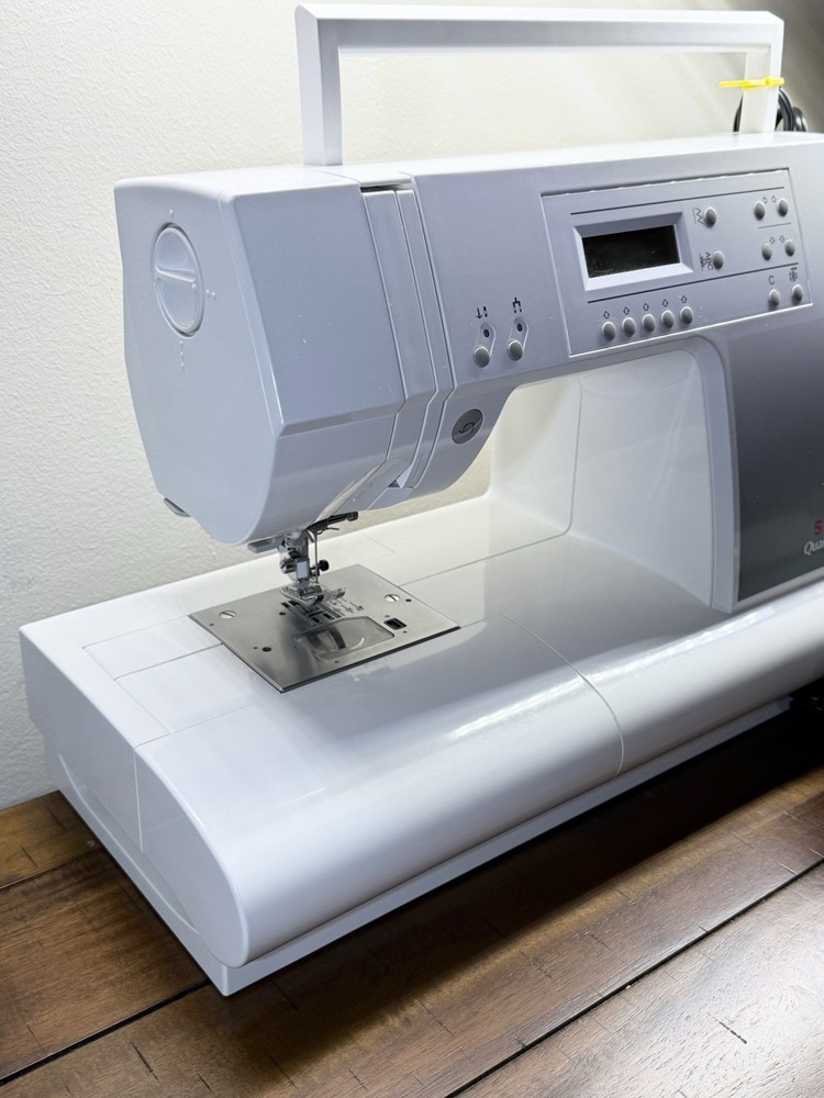 SINGER QUANTUM 9920 Sewing Machine Untested