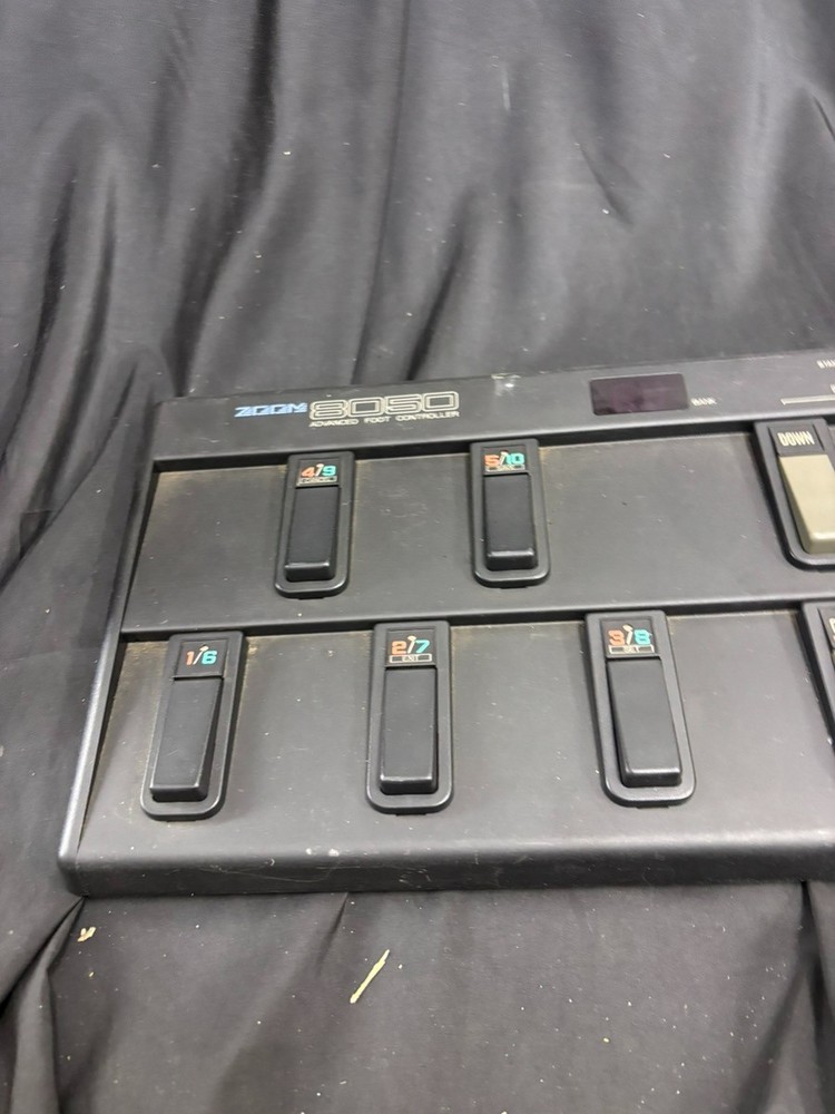 Zoom 9030 Advanced Multi Effects Processor with 8050 Foot Controller Tested