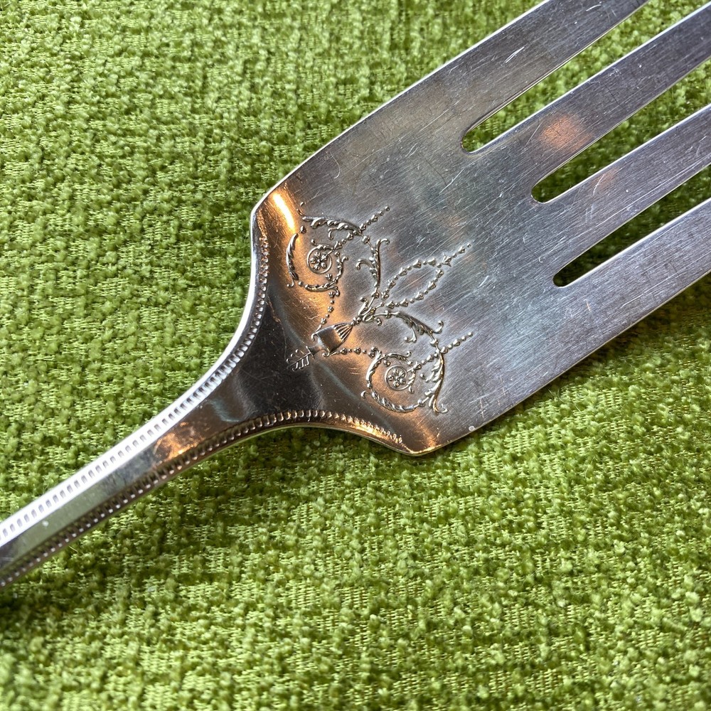 Oneida Silverplate GROSVENOR 1921 Medium Solid Cold Meat SERVING FORK No Mono