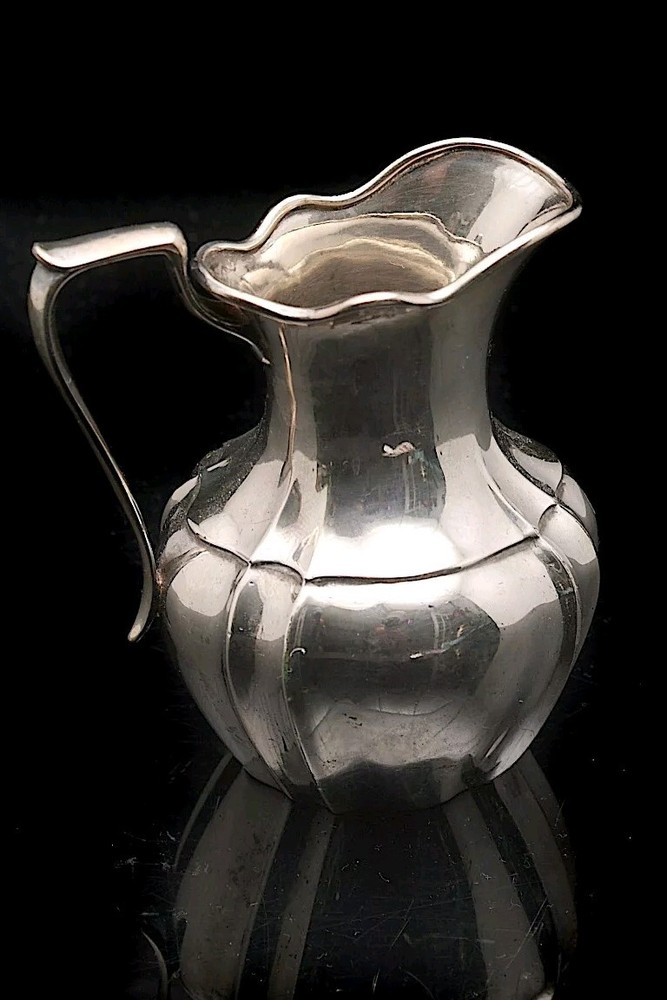ANTIQUE VICTORIAN WILLIAM HUTTON SILVER PLATED MILK JUG