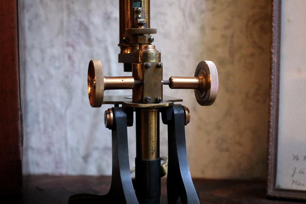 Antique 19th.C Brass Laboratory Microscope
