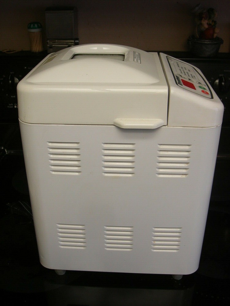 Breadman TR-440 Automatic Bread Maker 1.5 Lb Loaf Homemade Bread Machine EUC