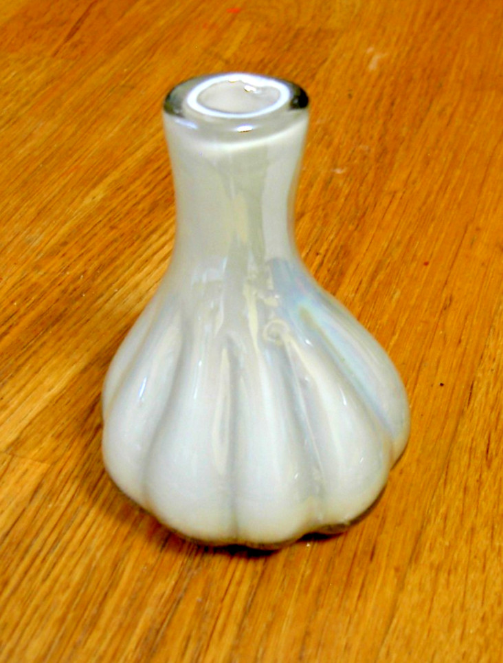 HAND MADE GLASS GARLIC SHAPE POTION BOTTLE GREY APOTHECARY WITCH WIZARD
