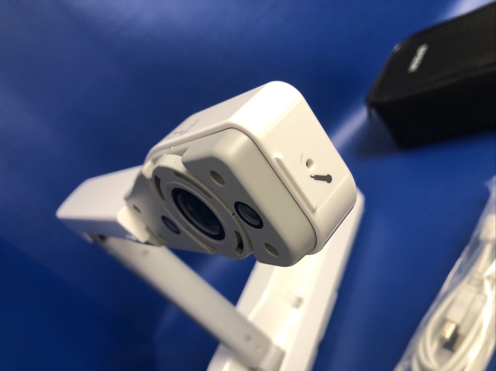 MINT Epson DC-07 Portable, digital zoomUSB connectivity Document Camera