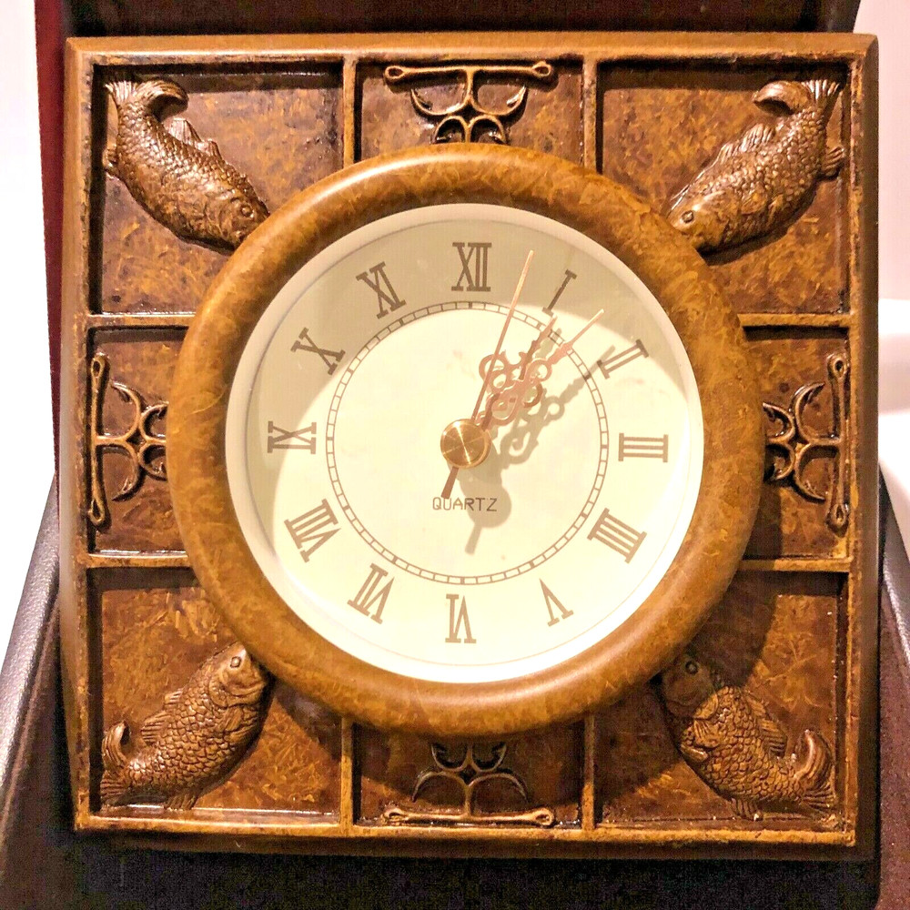 Desk Clock Quartz  Fish Design In Storage Box