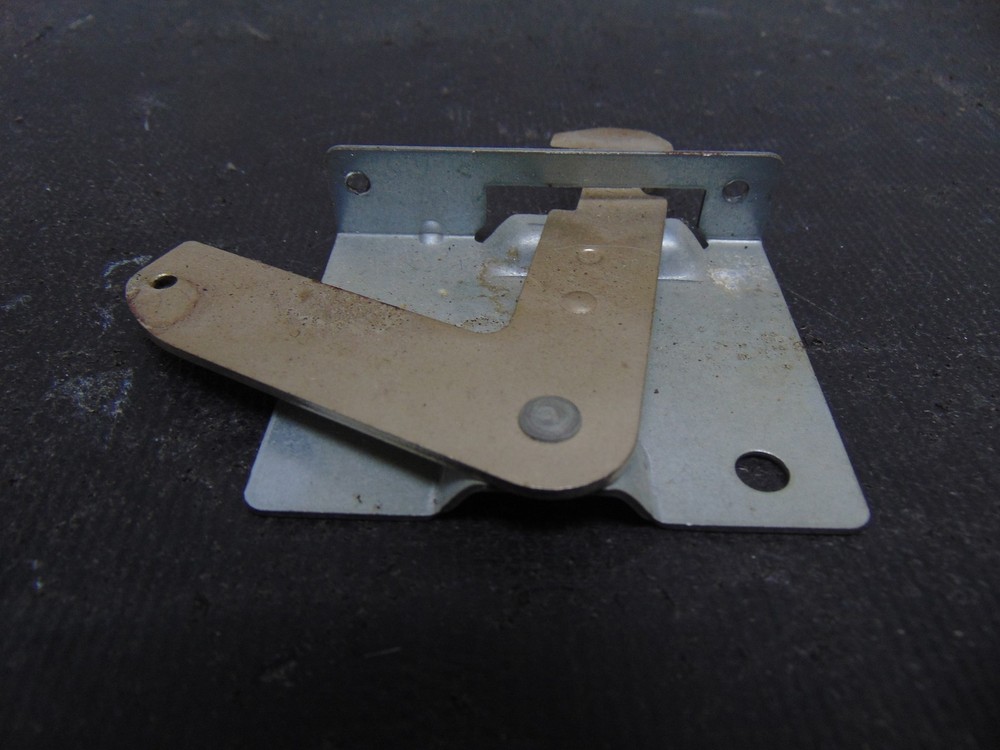 Whirlpool Range RF262LXSQ Latch 9761013