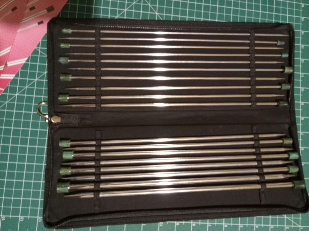 Kniters Pride 14" Knitting Needles set w/case