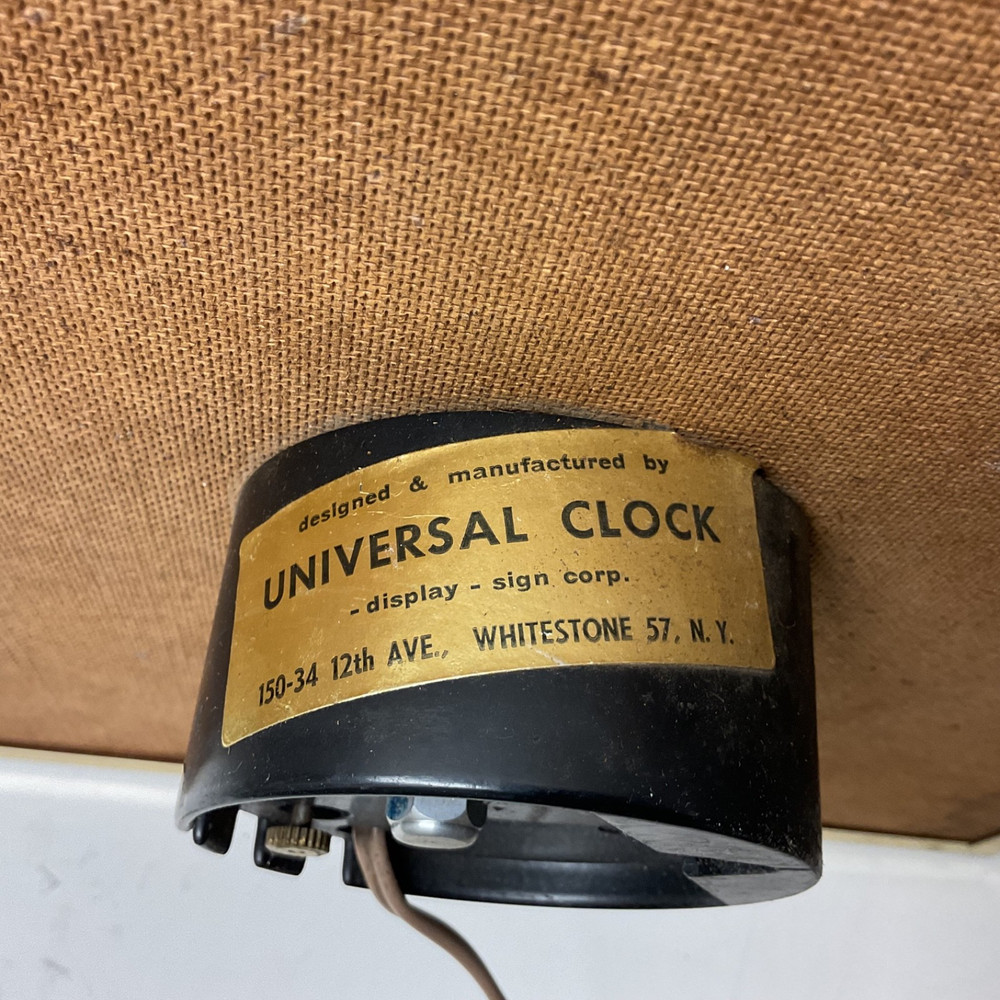Vintage PIELS Light Lager Beer Clock