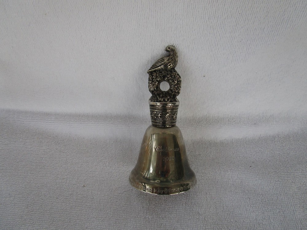 2000 Silverplated [Dove on Wreath] Christmas Bell ~NICE!!!