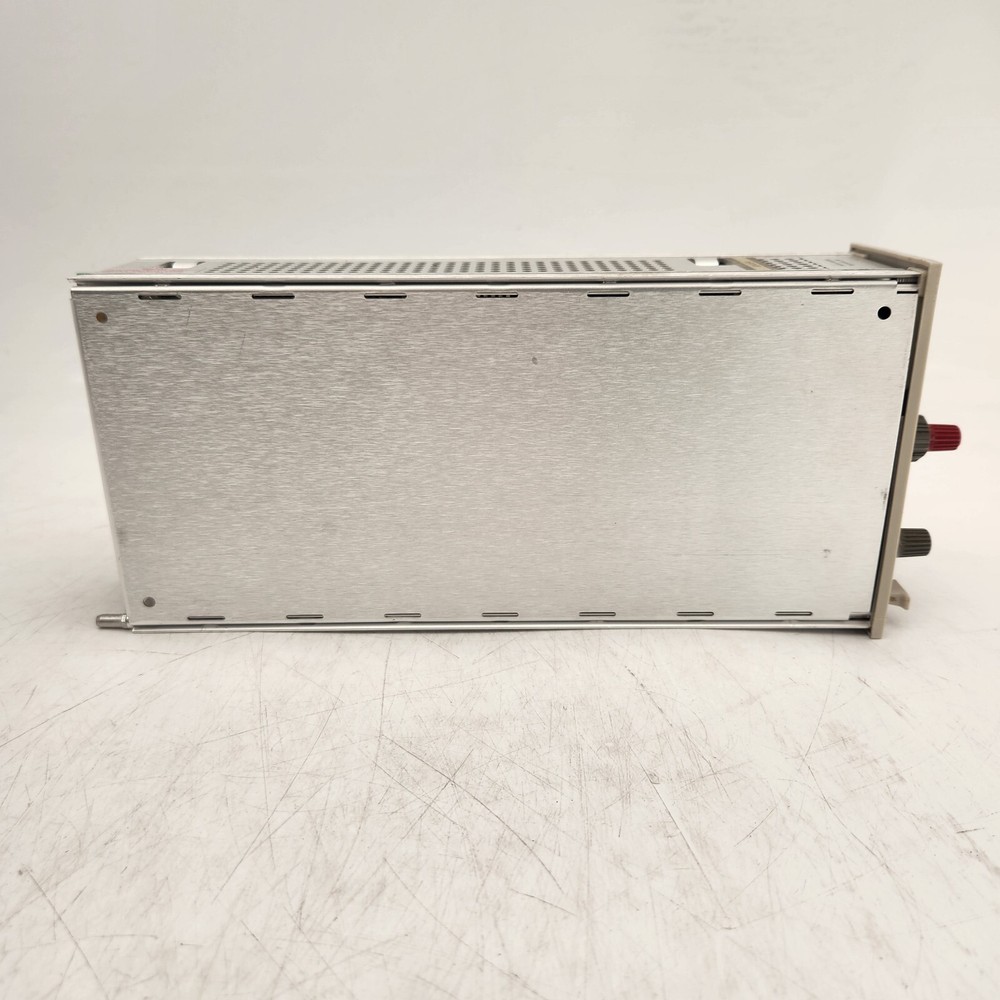 Tektronix DC 504 Counter/Timer | Powers On