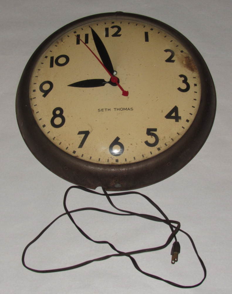 Seth Thomas General Electric Corp Electric Wall Clock 15" Round