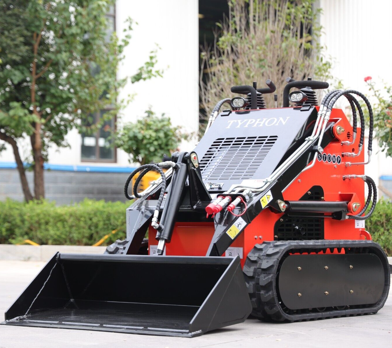 Honda 22.1 HP Tracked Skid-Steer Loader for Gardens Farming