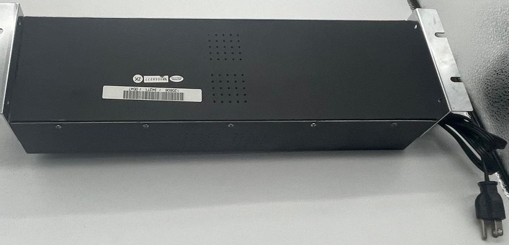 TW PDA‑52 UHF/VHF/FM Distribution Amplifier – Powers On – Untested Further