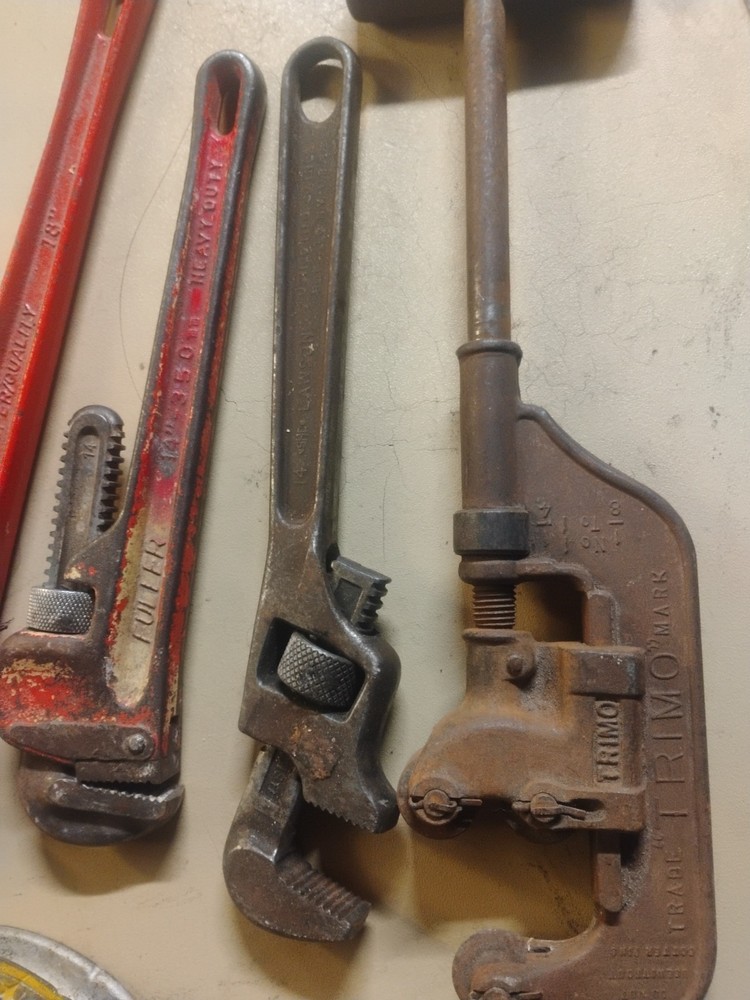 2 Fuller Pipe Wrenches - 2 Benfeild Bender - Trimo Pipe Cutter +